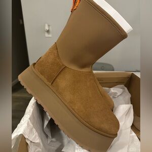 (SOLD) Classic Dipper Platform Boot (Women)